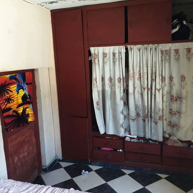 CASA DE 2 NIVELES EN VENTA – SANTO SUÁREZ** ✨🏡 - 3/10