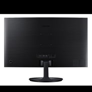 Monitor Samsung Curvo 24" con Experiencia inmersiva color Negro - Img 48653694