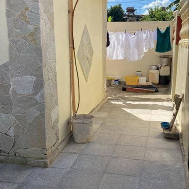 Casa de dos niveles - 2/10