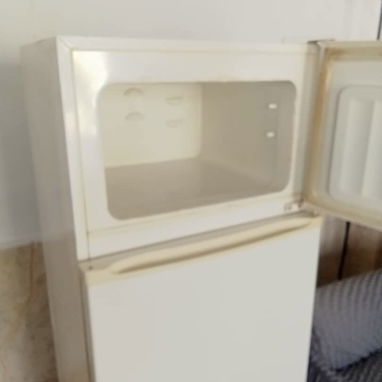 ❄️ Refrigerador con congelador – Funciona perfectamente - 4/5