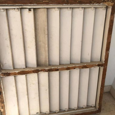 Juego de lavabo y tasa sanitaria y ventana con su reja. Buen precio. - 2/6