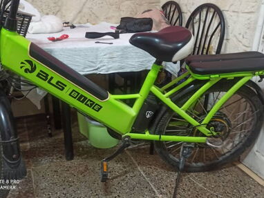 Vendo bicicleta eléctrica de poco uso en 550 usd - Img main-image
