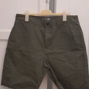 Vendo pantalón y short de hombre - Img 56309758