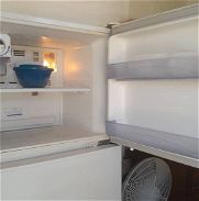 Vendo refrigerador marca Frigiraide, es de los grandes, doble puerta - Img 45878226
