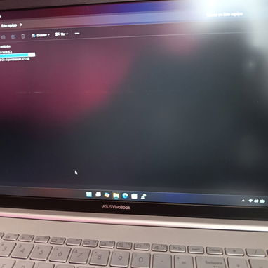 Laptop Asus VivoBook 11na generación i5 1135g7, 8gb de RAM, 500 SSD NVMe. - 4/4