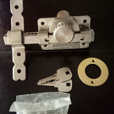Vendo: Mensajería Vedado Plaza de la Revolución 1- Cerradura Tesa Assa Aboy , uso recomendado para puerta de entrada mat - Img 127513089