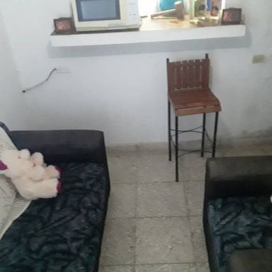 OLVIDESE DE LOS APAGONES en venta biplanta interior en centro habana con paneles solares instalados - Img 125922409