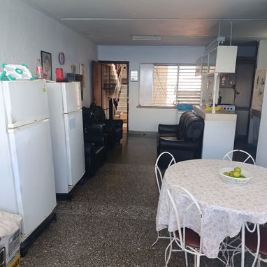 VENDO APARTAMENTO EN EL VEDADO MALECÓN!!!!!VERDADEROS INTERESADOS ESCRIBIRME AL WHATSAPP 👇🏻 - 2/10