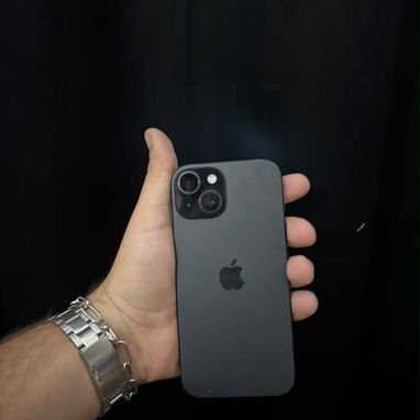 iPhone 15 - 4/4