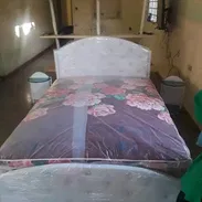 Cama de tubo tapisada - Img 55701375