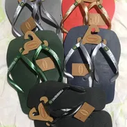 Chancletas estilo hawaiana, de muy buena calidad, nada de esponja - Img 54310273