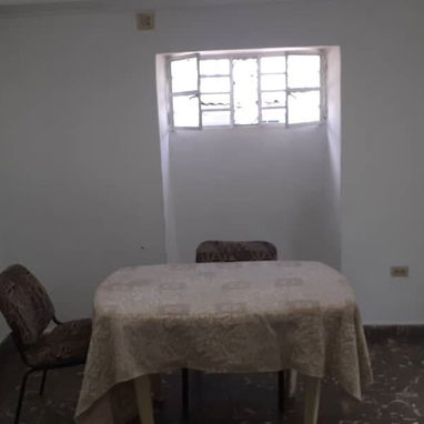Se rentan 2 apartamentos en línea y B , vedado - Img 123042515