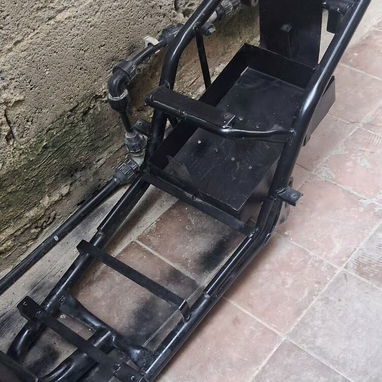 Cuadro con papeles de moto eléctrica de 3 ruedas - Img 126886328