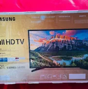 SAMSUNG Televisor LED Inteligente 32" Clase FHD Transporte incluido - Img 48403252