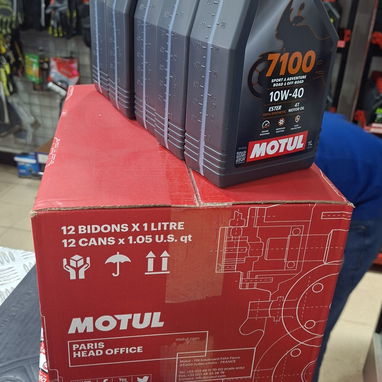 Motul 7100 10w40 1Litro - Img 120388044