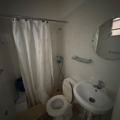 Apto interior en el Vedado Calle 10 entre 23 y 21 - 6/7