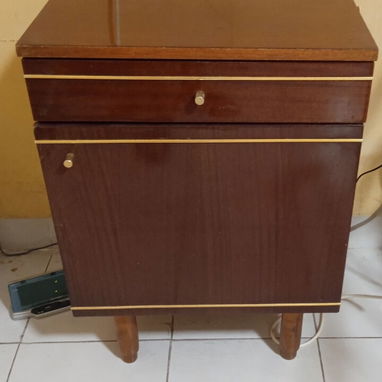 Mesa y silla - Img 123212411