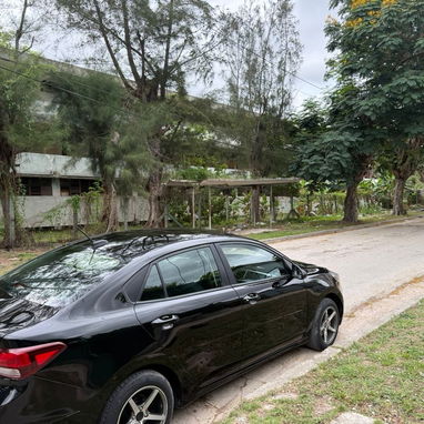 Vendo un negocio kia río, 2019 con 130,000 millas - Img 121619201