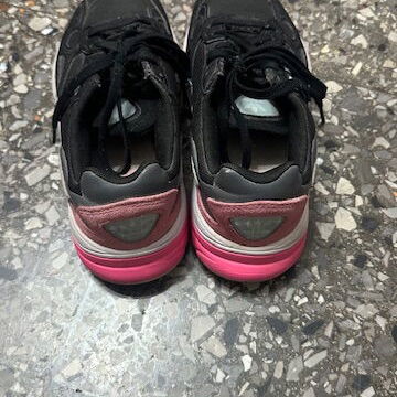 Tenis originales de poco uso !!numero 37 - Img 123421288