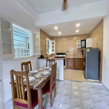 🏠 RENTA DE CASA EN EL VEDADO – FRENTE A LA UNIVERSIDAD DE LA HABANA - Img 119355717