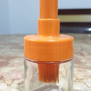 Dispensador de aceite con brocha - Img 54059121