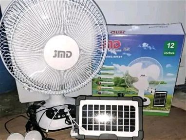Ventilador recargable JMD 12 pulgadas con dos bombillas led y panel solar nuevo en su caja - Img main-image-45751817