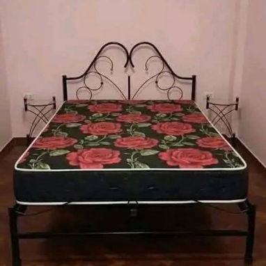Camas de tubo y colchónes confort 75 mil mn cama y colchónes de esponja 110 mil mn con transporte incluído - Img 122084369