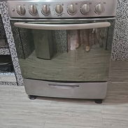 🎟️Vendo cocina de gas 6 hornillas en perfecto estado 💵170 USD  📲 54151452 WhatsApp - Img 57056945