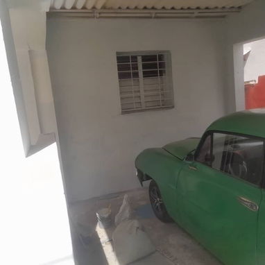 Playa:Cerca D 5ta Avenida.....Casa Indpndt Prácticamente Nueva Con Carposh,3/4,2Baños,Gas de La Calle,Agua Todo El Día,2 - 2/10