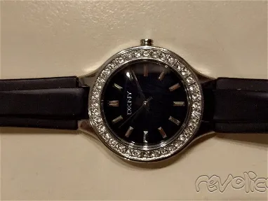 Fino y bonito reloj de mujer marca americana DKNY, NUEVO - Img 67100186