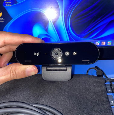 Vendo mi Web-Cam Logitech brio 4k - Img 89315795