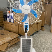 Ventilador recargable Bravoking de Pedestal 18" con panel solar - Img 54874130