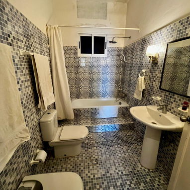 🌊🛋️ Apartamento con terraza frente al mar y vista al Malecón REF 1378 - Img 96441700