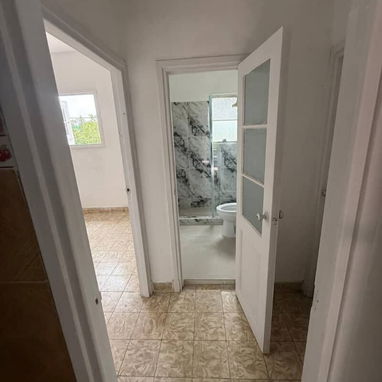 SE VENDE apartamento de lujo exterior(110m²)GARAJE, 1er PISO en el centro de la Vibora - Img 125883680
