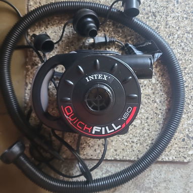 Bomba de aire eléctrica ideal para piscinas y colchones inflables - 2/2