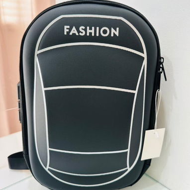 Mochilas, pecheras y bolsos para hombres. Mensajeria disponible. Aceptamos varios tipos de pago - Img 117390617