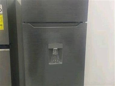 Refrigerador royal 15 pies  Con dispensador de agua - Img main-image