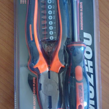 JUEGO DE DESTORNILLADORES Y PINZA MS PROFESSIONAL MS-24001 - 2/4
