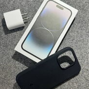 Iphone 14 Pro de 1tb sellado en su caja, viene con cable, cargador de 20w y forro Spigen - Img 45562179