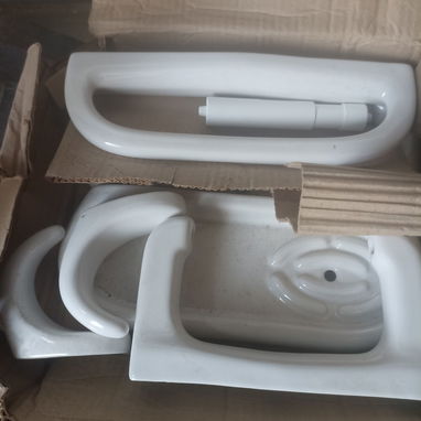 Se vende juego de accesorios cerámicos para baño - Img 125322617