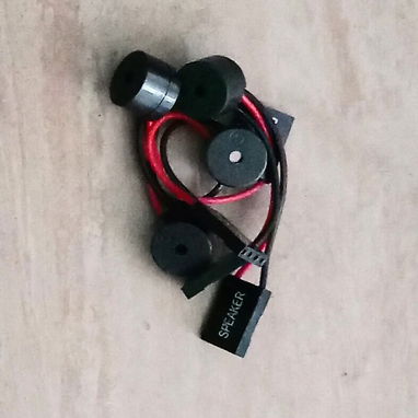 ADAPTADORES DE CORRIENTE PARA T.VIDEOS Y CABLES - 8/10