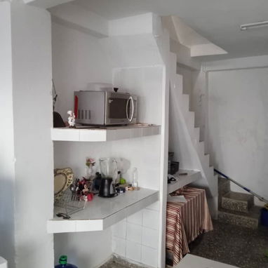 Venta de casa de 3 pisos, climatizada, placa libre y gas de la calle, en Playa.#216 - Img 127707501