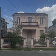 Vendo casa grande totalmente independientes en reparto Santos Suárez - Img 56360375