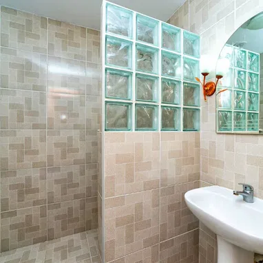 CASA  EN RENTA, A UNA CUADRA DEL MALECÓN HABANERO,  4 HABITACIONES CLIMATIZADAS,  ZONA CÉNTRICA,  +53 52463651 ,X - Img 108647091