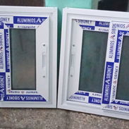 Ventana de aluminio 50x50 cristal nevado - Img 57839636