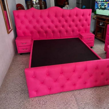 Camas Tapizadas listas para entregar - 5/10