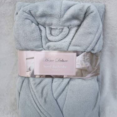 Albornoz o Bata de baño Unisex de Felpa Suave home deluxe  💵 Precio: 20 USD - 5/5
