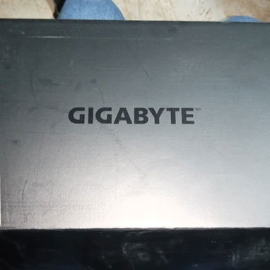 venta de tarjeta grafica Gigabyte RTX3050 de 3 fanes - 2/3