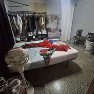Se vende apartamento en centro habana con dos cuartos y dos baños se deja con todo adentro y teléfono fijo, agua 24h y g - Img 56908081
