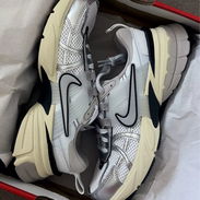 Nike V2K Originales #38.5 - Img 54381372